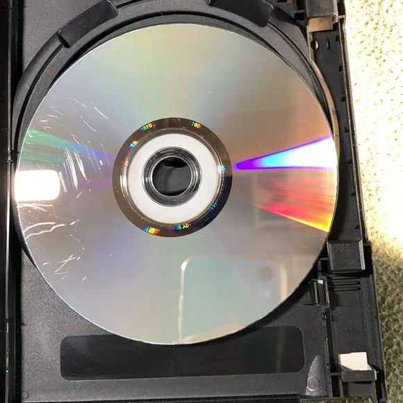 GUC Mad Men season 4 discs 1-3 - Picture 5 of 13